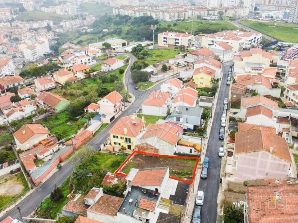 Helårsgrund i Odivelas, Lisbon - foto 1