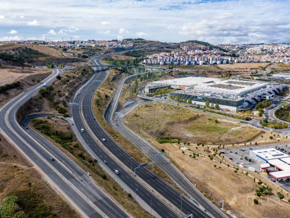 Helårsgrund i Amadora, Lisbon - foto 4