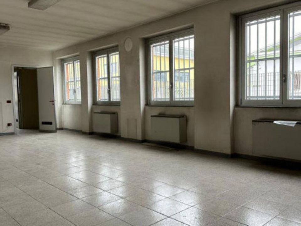 Erhvervsejendom i San Giuliano Milanese, Milan - foto 3
