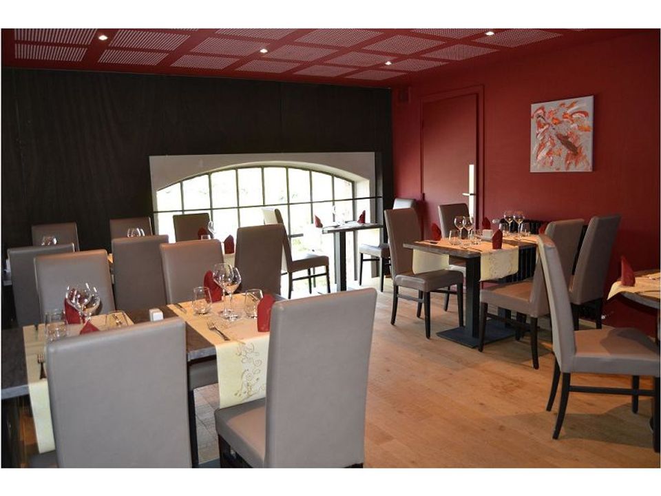 Erhvervsejendom i Chazelles-sur-Lyon, Loire - foto 2