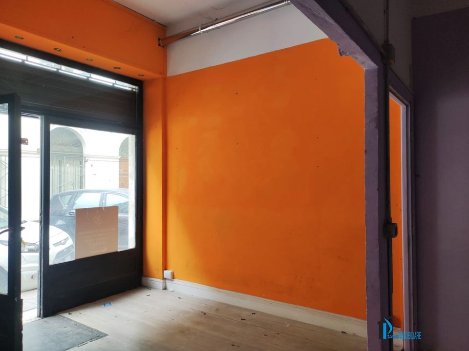 L'establiment comercial a Terni, Terni - foto 1