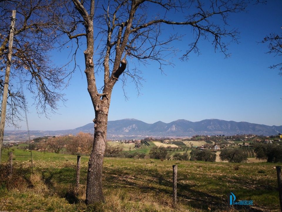 Helårsgrund i Terni, Terni - foto 1