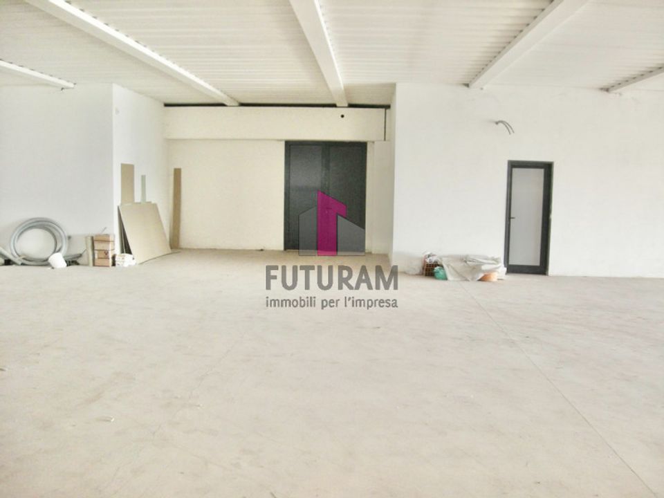 Erhvervsejendom i Sandrigo, Vicenza - foto 4