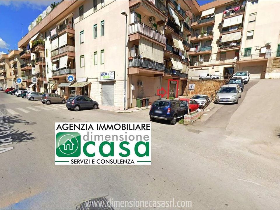 Erhvervsejendom i Caltanissetta, Caltanissetta - foto 1