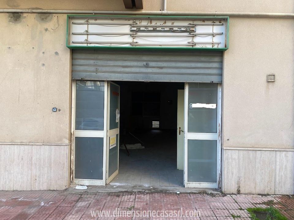 Erhvervsejendom i Caltanissetta, Caltanissetta - foto 2