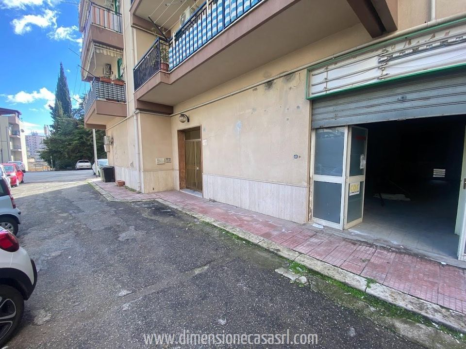 Erhvervsejendom i Caltanissetta, Caltanissetta - foto 3