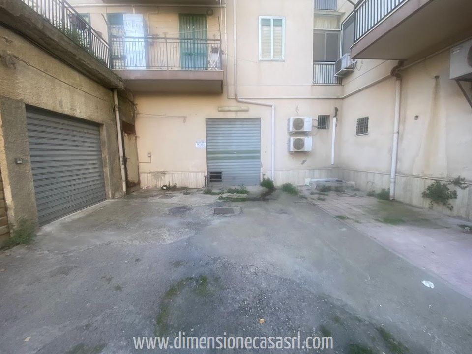 Erhvervsejendom i Caltanissetta, Caltanissetta - foto 4