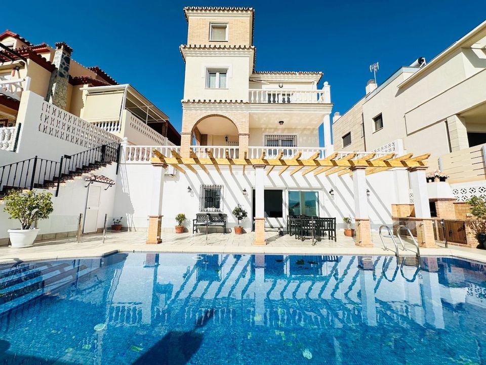 Villa i Torre Del Mar, Malaga - foto 1