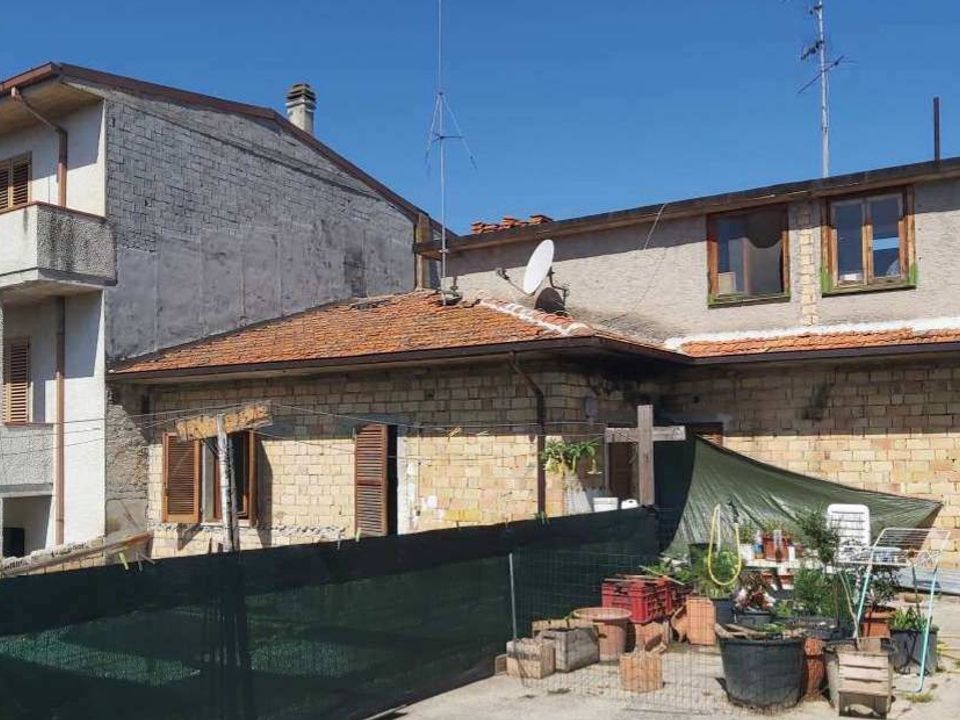 Byhus i Colli del Tronto, Ascoli Piceno - foto 2