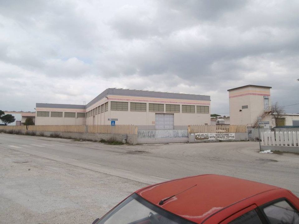 Erhvervsejendom i Pineto, Teramo - foto 1
