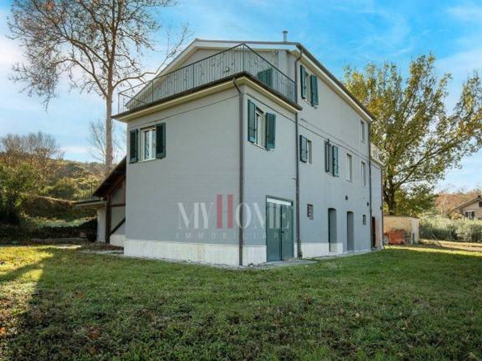 Landejendom i Montalto delle Marche, Ascoli Piceno - foto 1