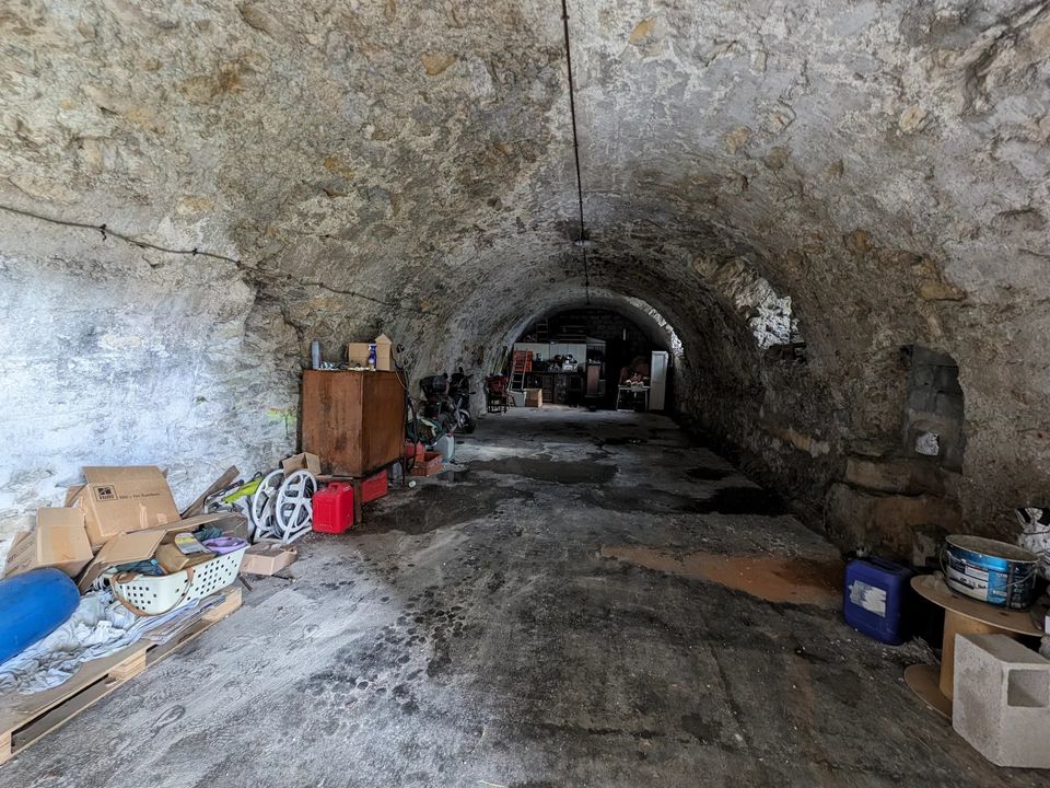 Garage in L'Escarène, Alpes-Maritimes - photo 3