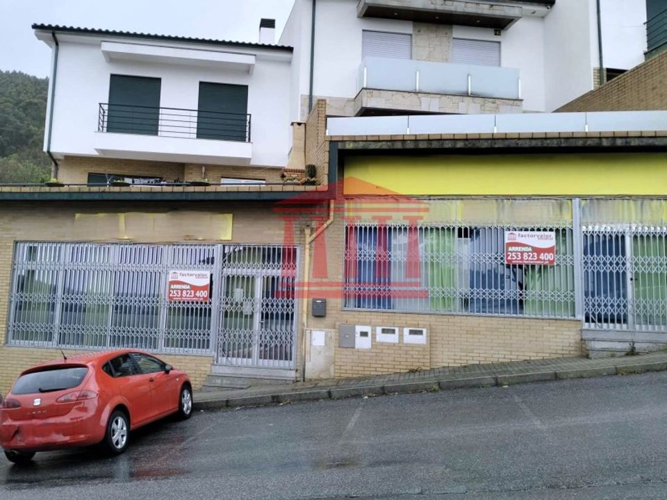 Commercial property in Barcelos, Braga - photo 2