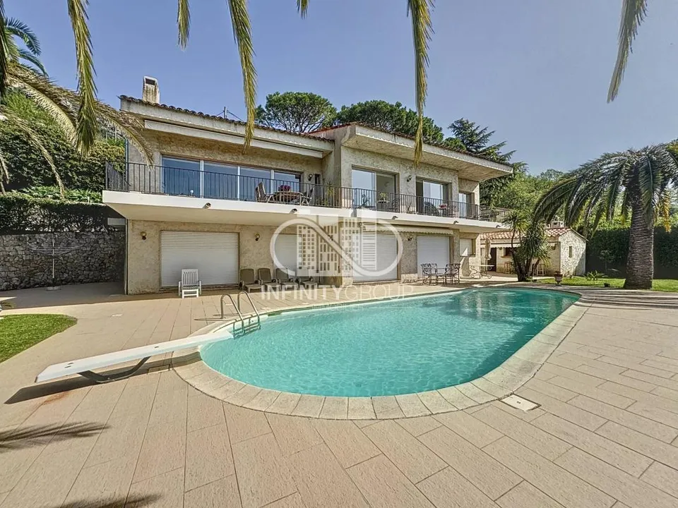 Villa i Saint-Jeannet, Alpes-Maritimes - foto 1