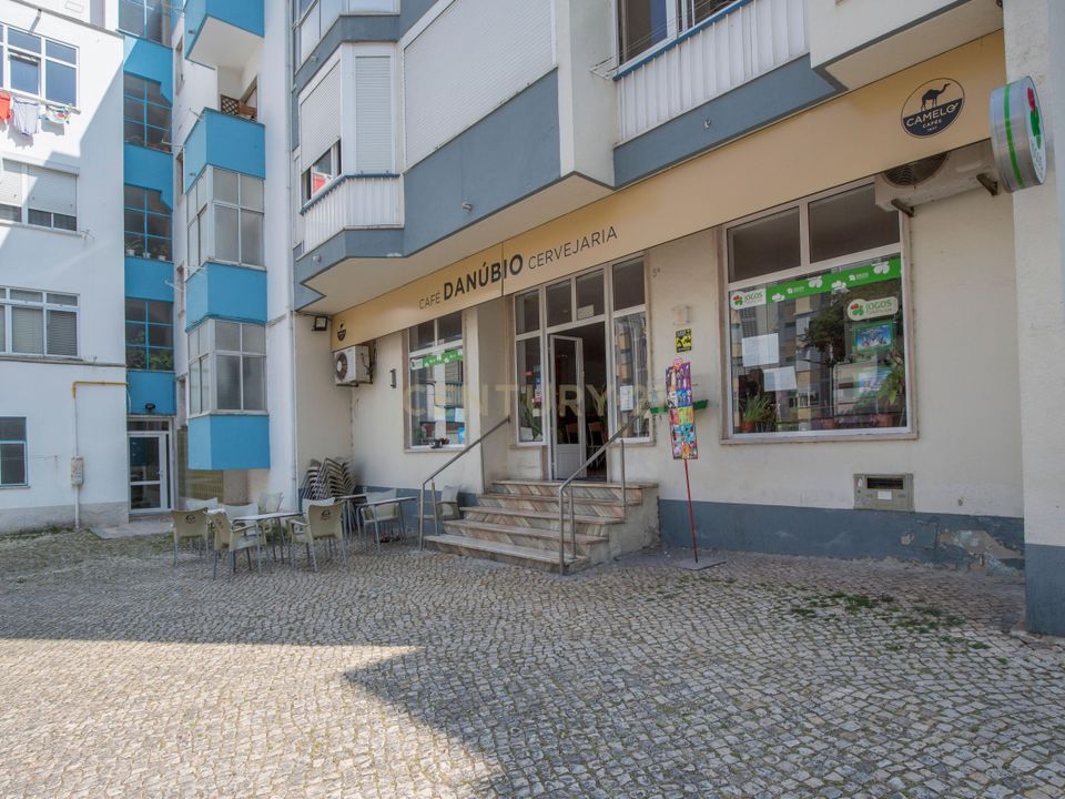 Erhvervsejendom i Amadora, Lisbon - foto 4
