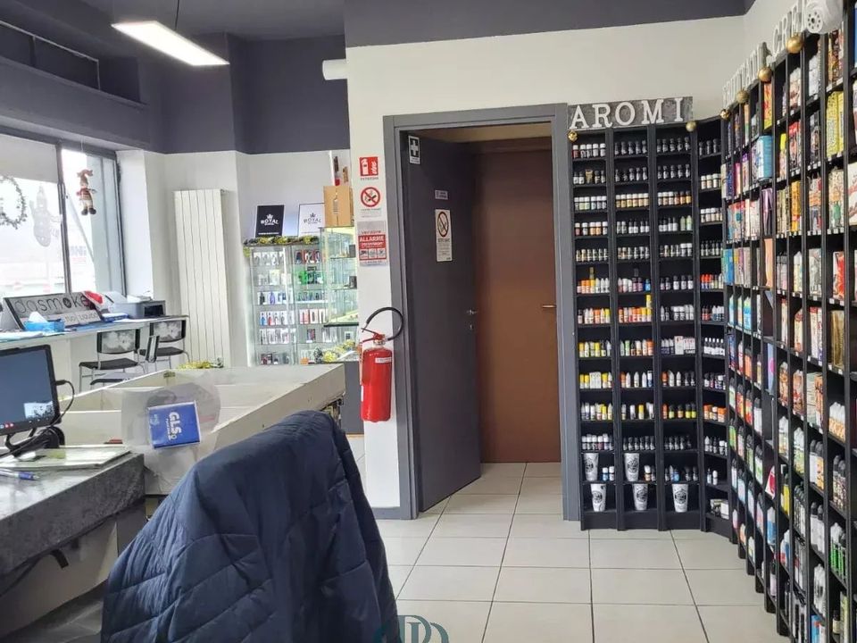Erhvervsejendom i Tavernerio, Como - foto 3