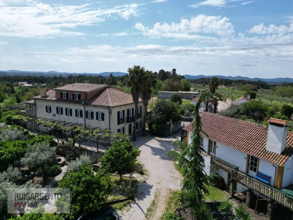Gård i Serta, Castelo Branco - bilde 3