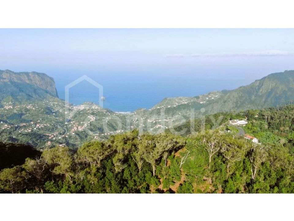 Helårsgrund i Santa Cruz, Madeira - foto 1