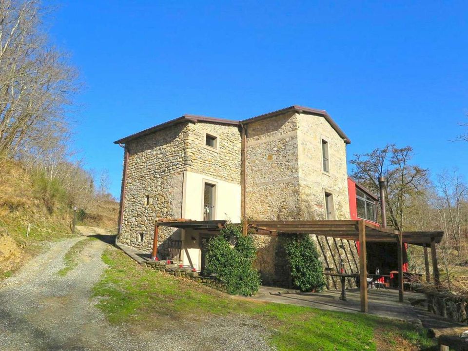 Villa i Licciana Nardi, Massa and Carrara - foto 1