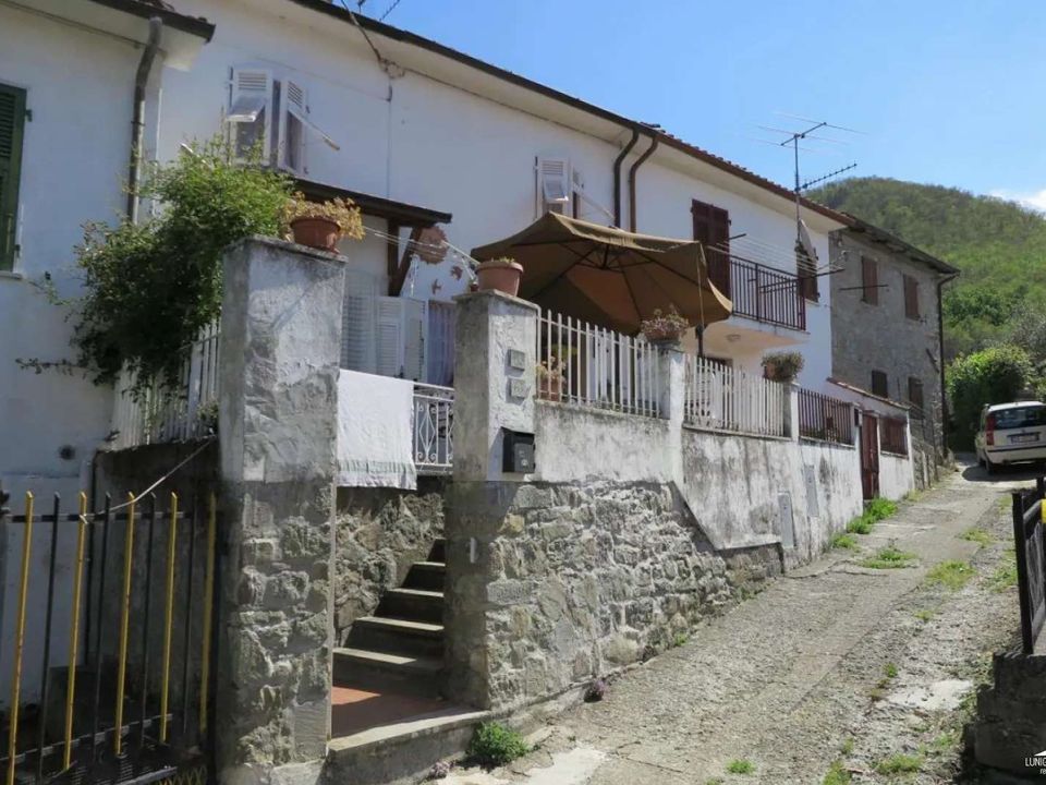 Villa i Casola in Lunigiana, Massa and Carrara - foto 1