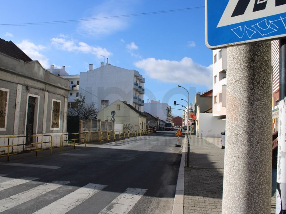 Helårsgrund i Barreiro, Setubal - foto 2