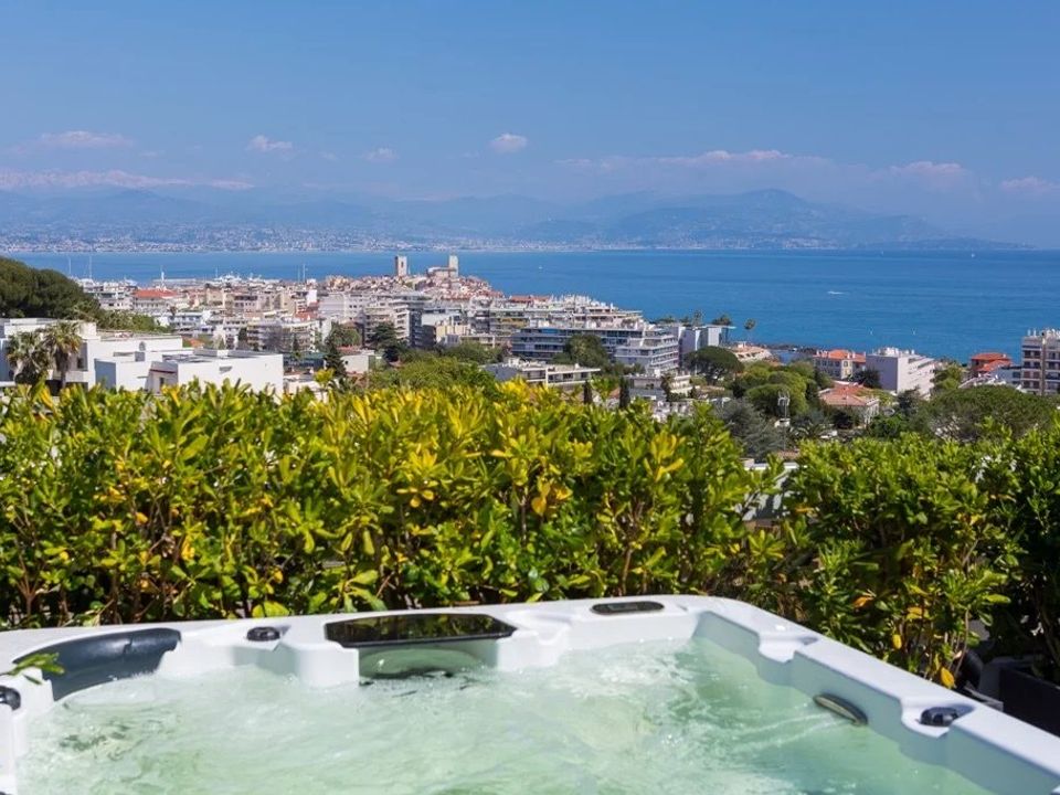 Lejlighed i Juan-les-Pins, Alpes-Maritimes - foto 1