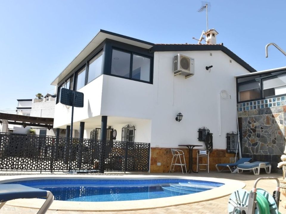 Villa i Nerja, Malaga - foto 1