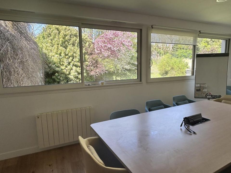 Commercial property in Garches, Hauts-de-Seine - photo 3