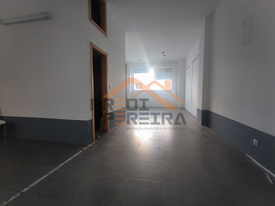 Erhvervsejendom i Loures, Lisbon - foto 4