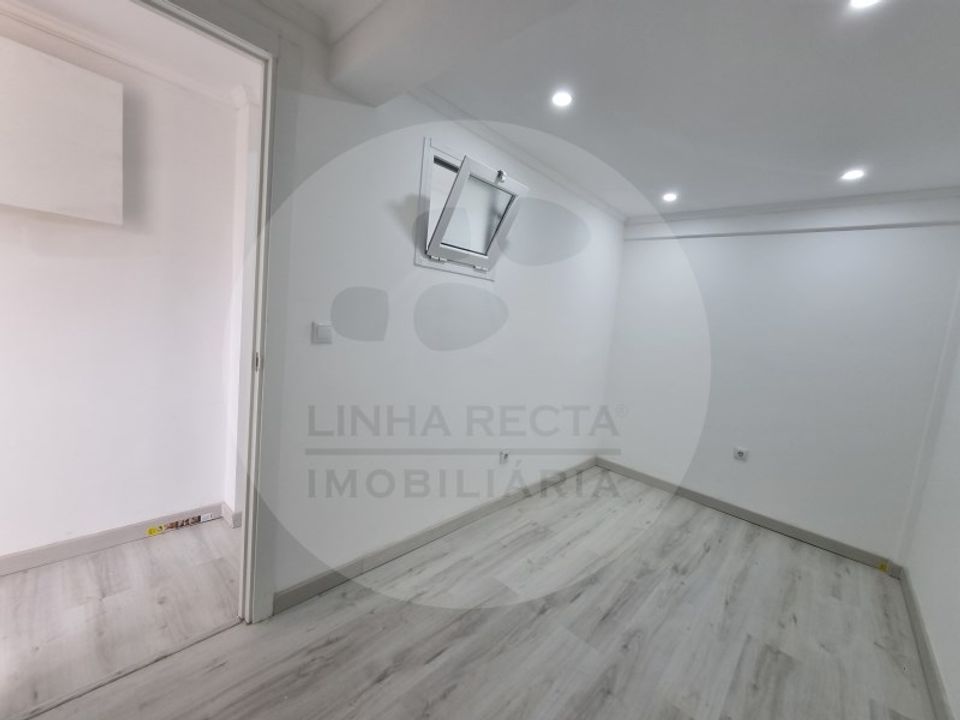 Erhvervsejendom i Corroios, Setubal - foto 3