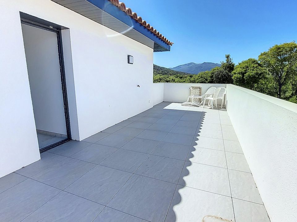 Villa i Le Boulou, Pyrenees-Orientales - foto 1