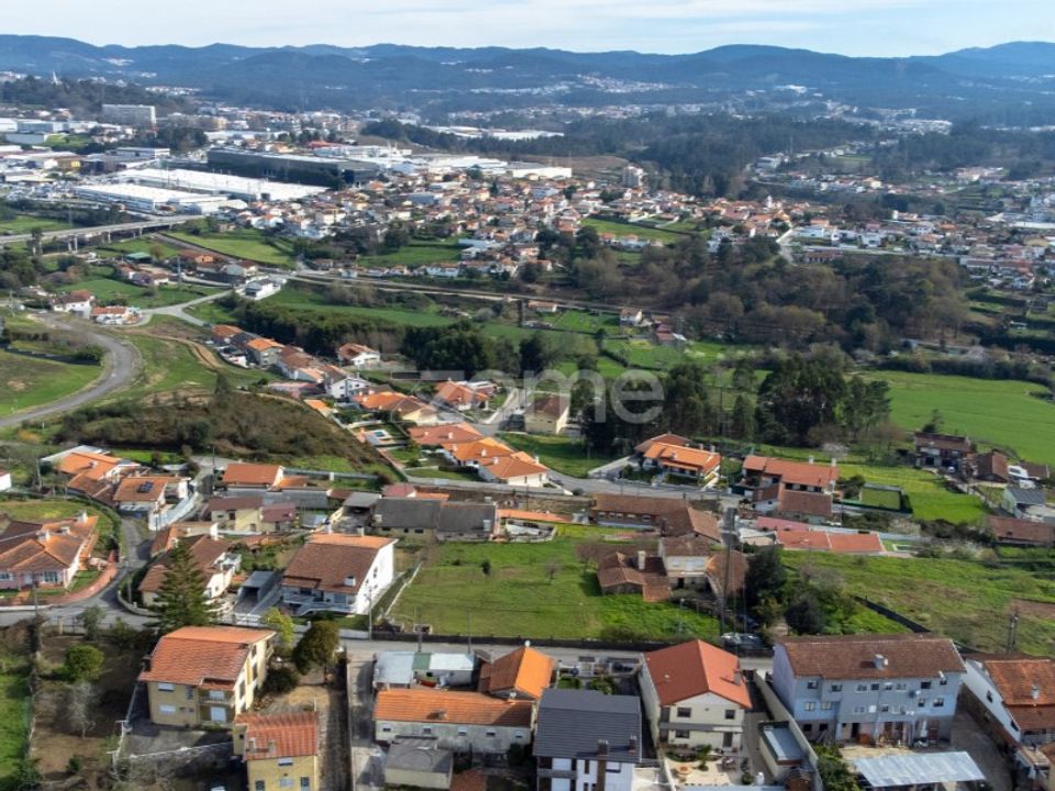 Helårsgrund i Vila de Cucujaes, Aveiro - foto 1