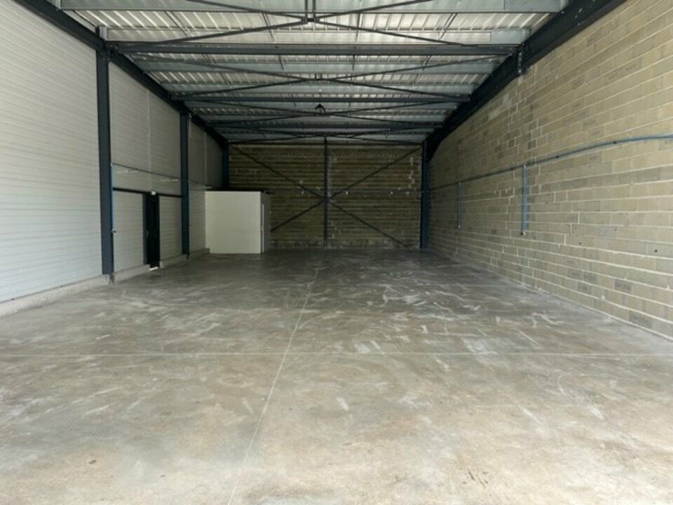 Commercial property in Montussan, Gironde - photo 3