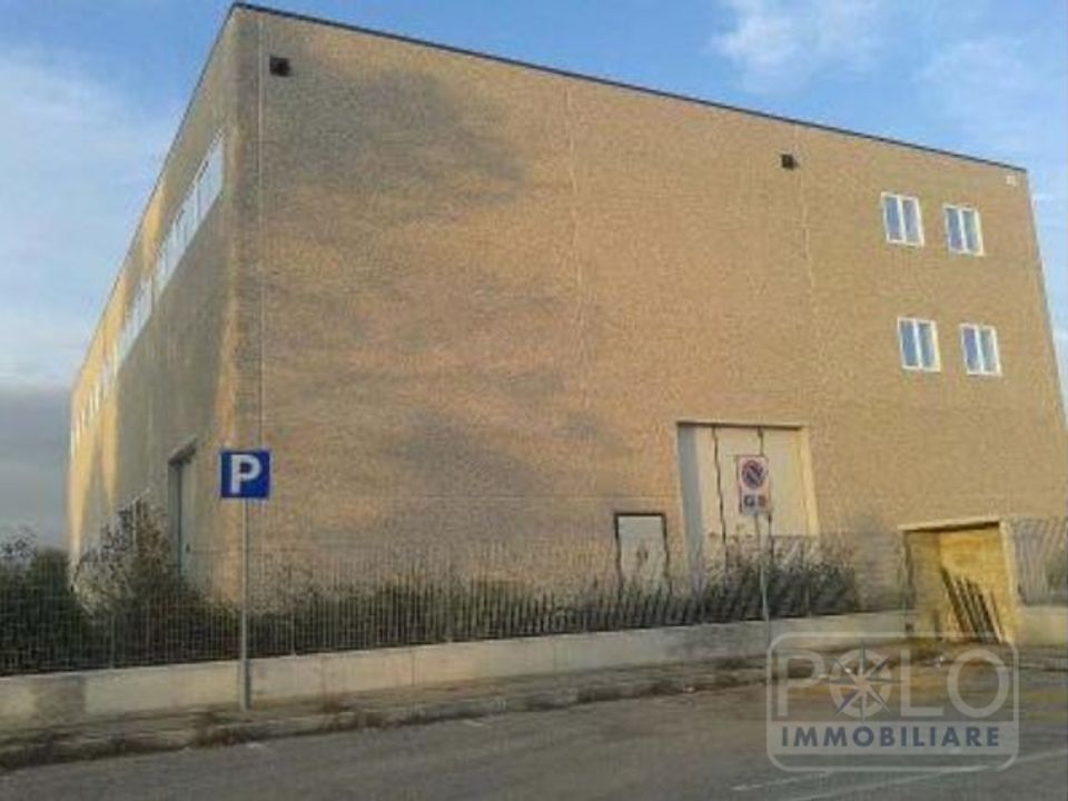 Erhvervsejendom i Castel Goffredo, Mantua - foto 2