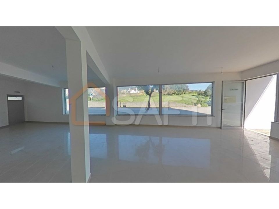Erhvervsejendom i Alvaiazere, Leiria - foto 1