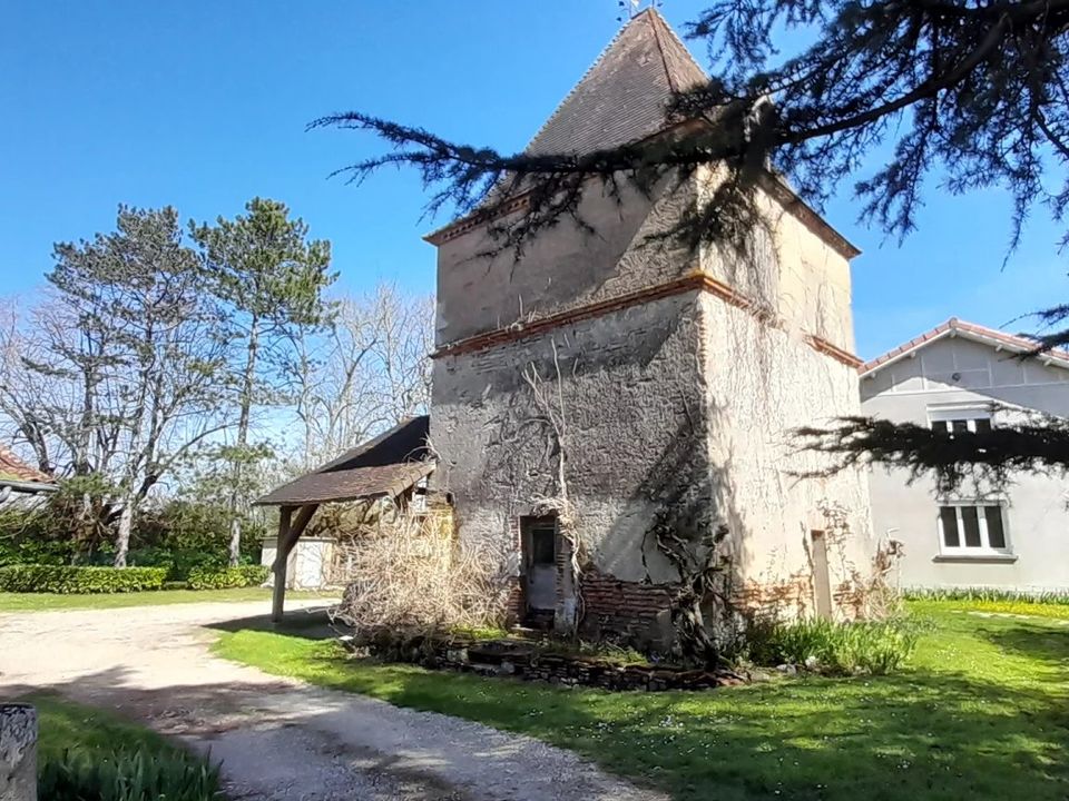 Villa en Villeneuve-sur-Lot, Lot-et-Garonne - foto 1