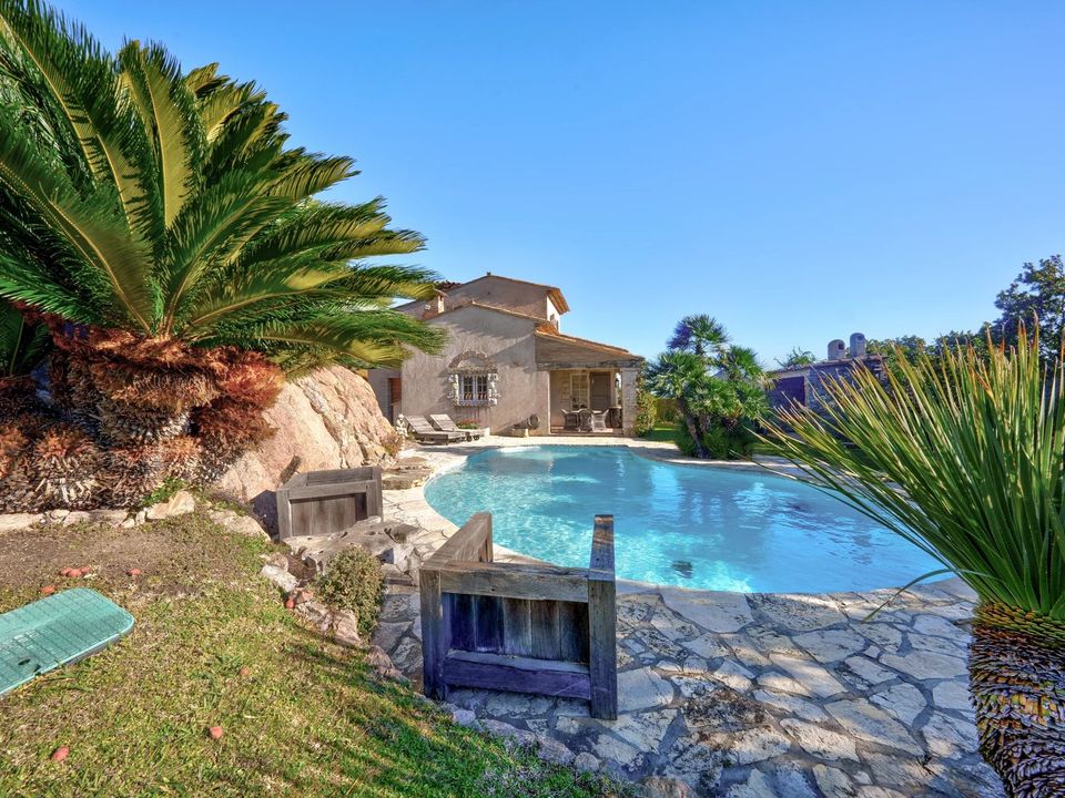 Villa i Mandelieu-la-Napoule, Alpes-Maritimes - foto 1