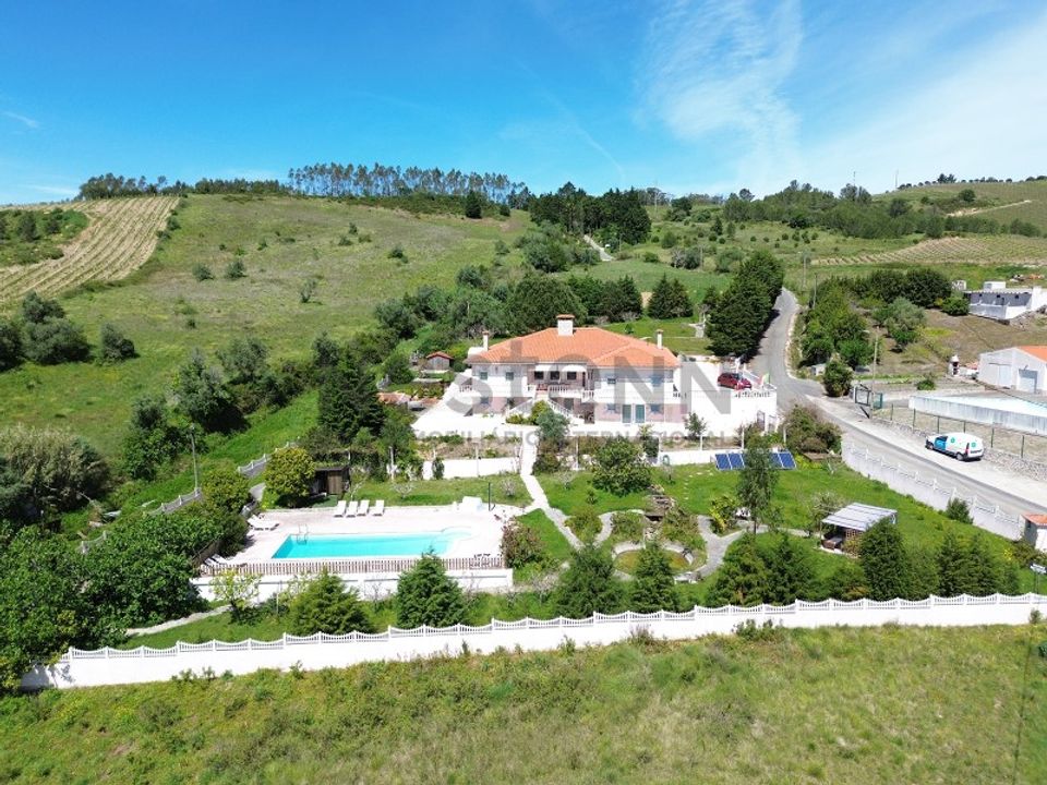 Villa i Vila Verde dos Francos, Lisbon - foto 1