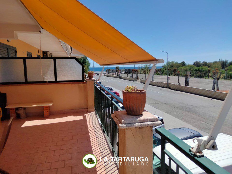 Lejlighed i Santa Teresa di Riva, Messina - foto 1