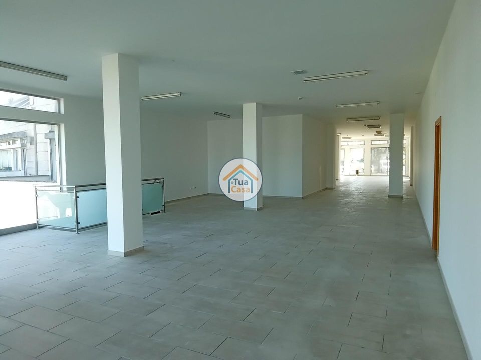 Erhvervsejendom i Viseu, Viseu - foto 1