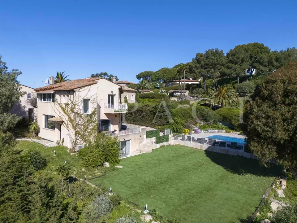 Villa i Le Cannet, Alpes-Maritimes - foto 1