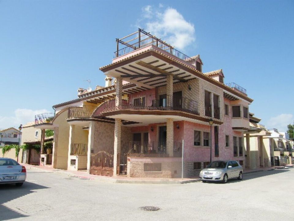 Rekkehus i Daya Nueva, Alicante - bilde 1