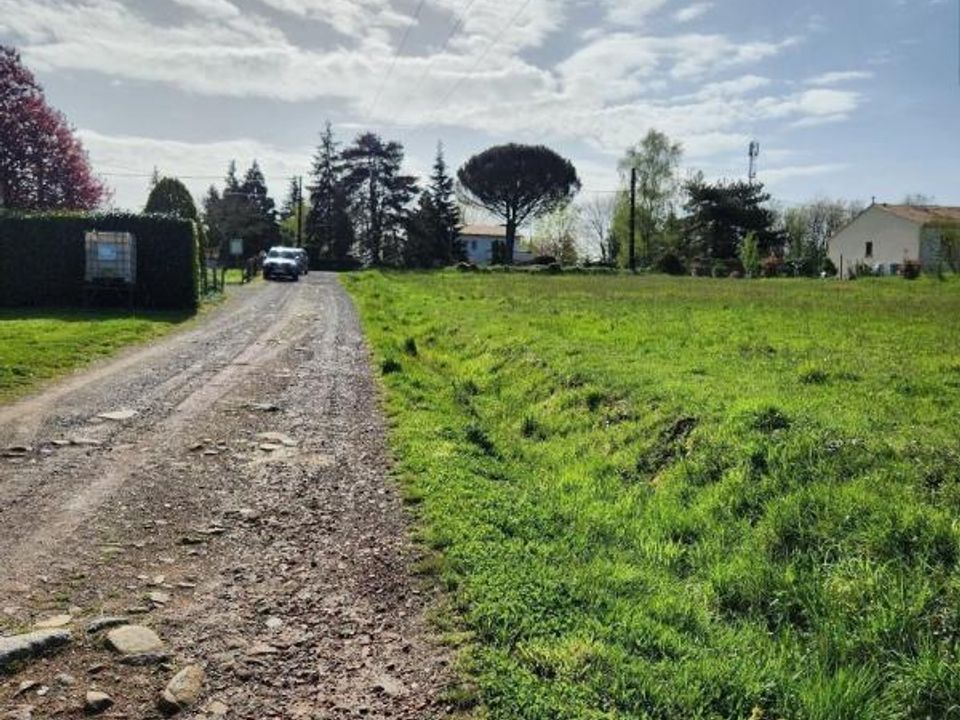 Helårsgrund i Chabanais, Charente - foto 3