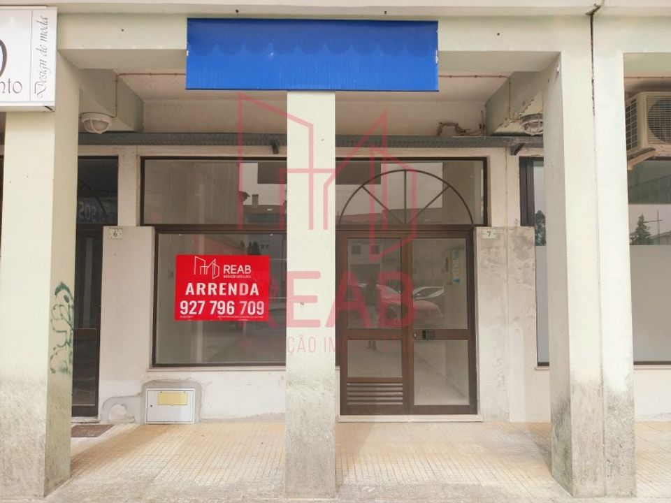 Erhvervsejendom i Aguiar da Beira, Guarda - foto 1
