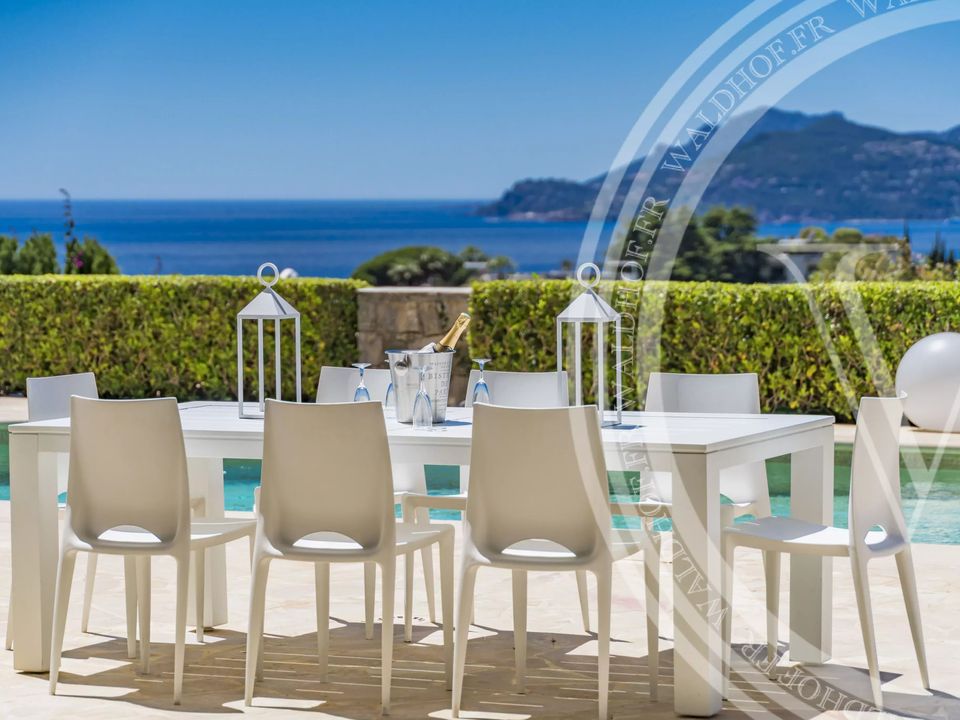 Villa in Cannes, Alpes-Maritimes - photo 2