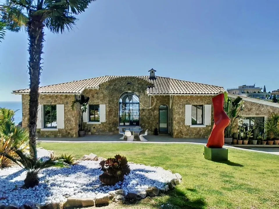 Villa i Vallauris, Alpes-Maritimes - foto 1