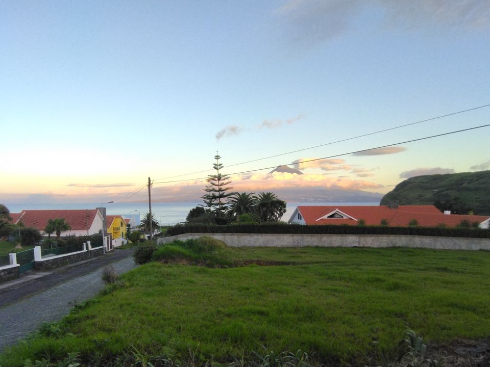 Ruina en Horta, Faial - foto 1