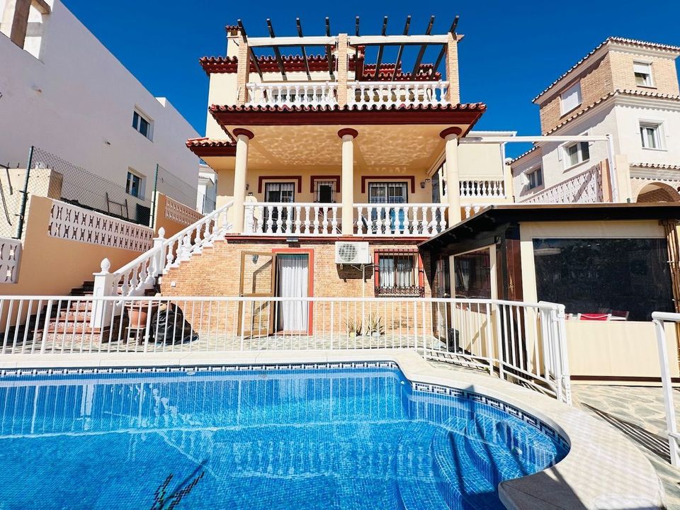 Villa i Torre Del Mar, Malaga - foto 1