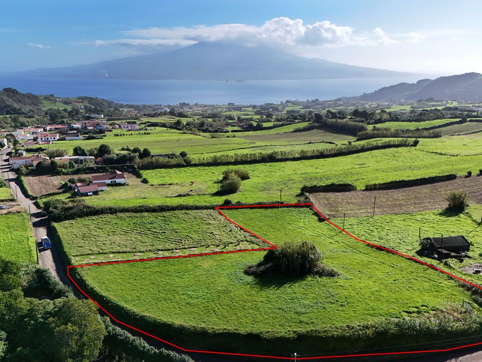 Grond in Horta, Faial - foto 1
