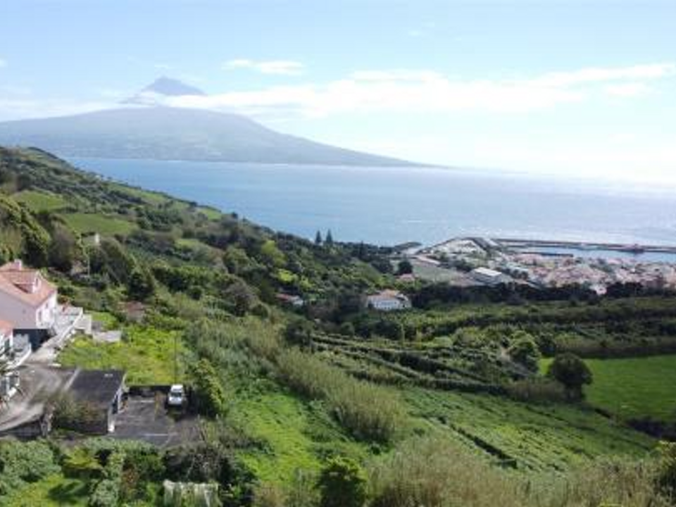 Helårsgrund i Horta, Faial - foto 4